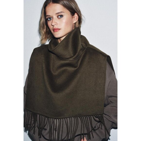 ZARA SHORT WOOL FRINGED CAPE - Picture 2 of 6